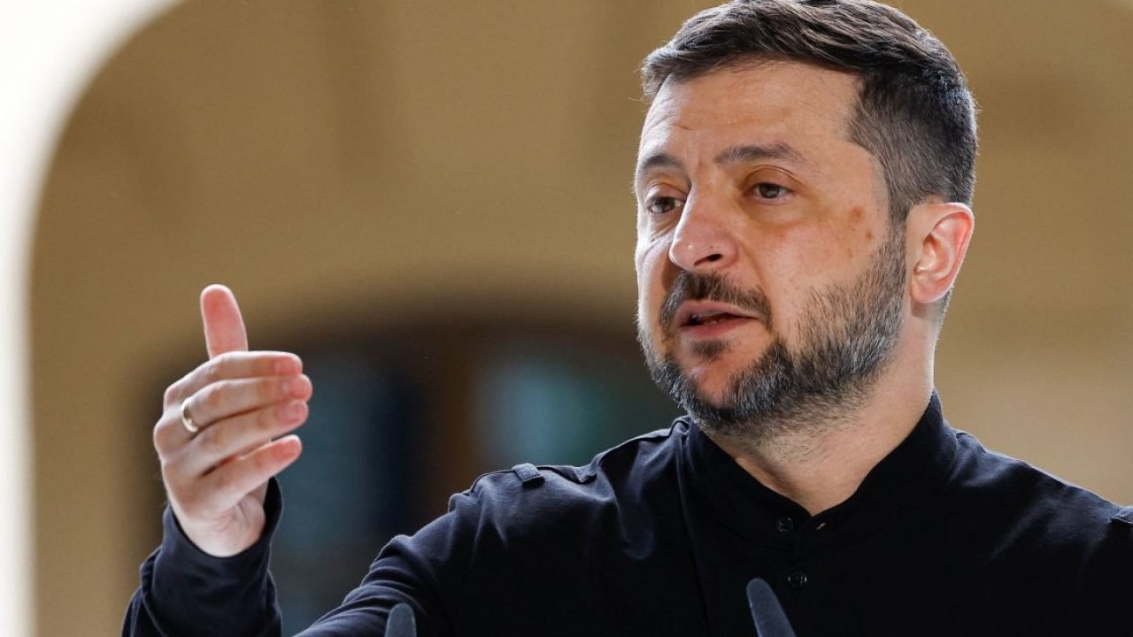 Zelensky encontra líderes europeus em Londres em meio à pressão dos EUA