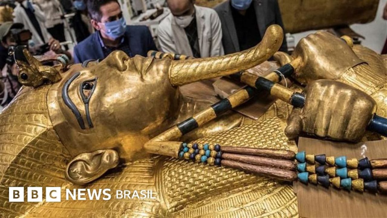 Tumba de Tutancâmon é exibida por inteiro pela primeira vez em novo museu egípcio