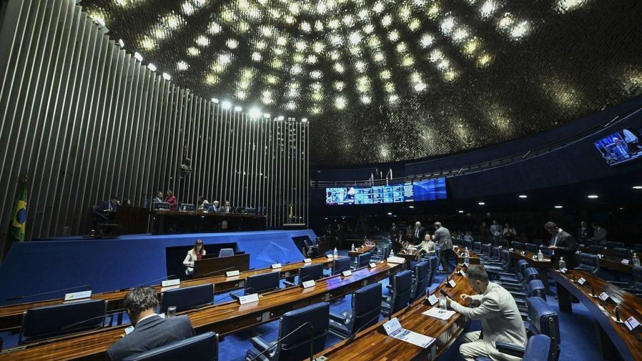 Câmara aprova PL da Dosimetria; texto segue para o Senado