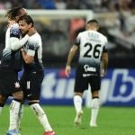 Corinthians Prepara Adeus de Jogadores