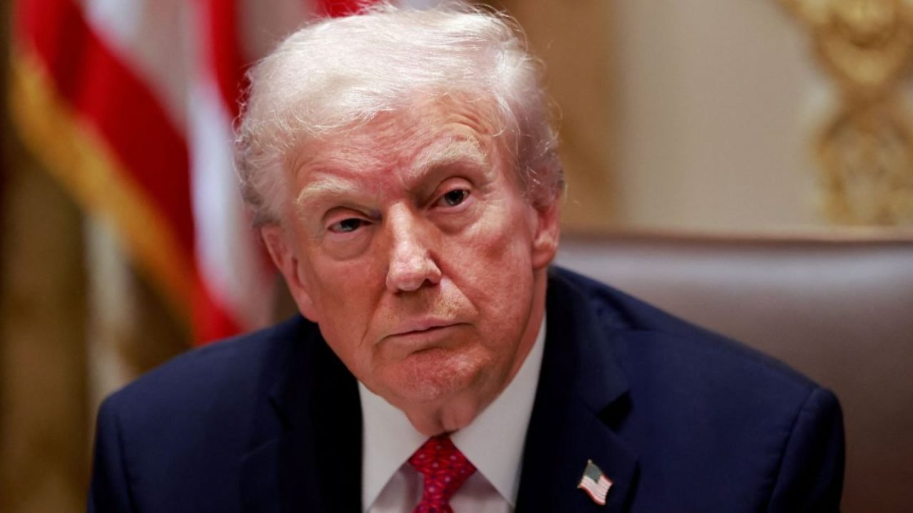 Trump Expressa "Desapontamento" com Zelensky por Não Ler Plano de Paz