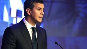 Presidente do Paraguai critica Lula após inauguração separada de ponte binacional