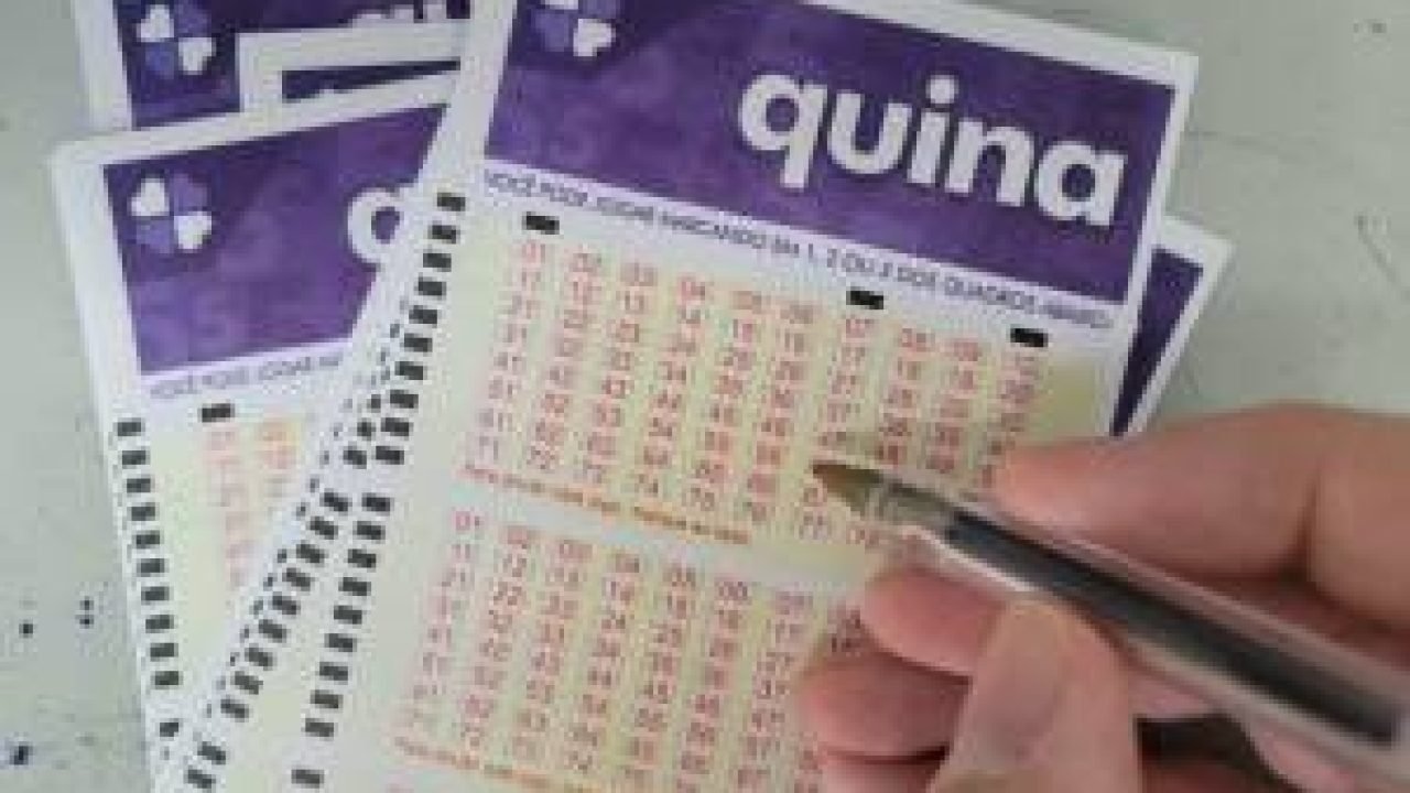 Quina sorteia números do concurso 6902