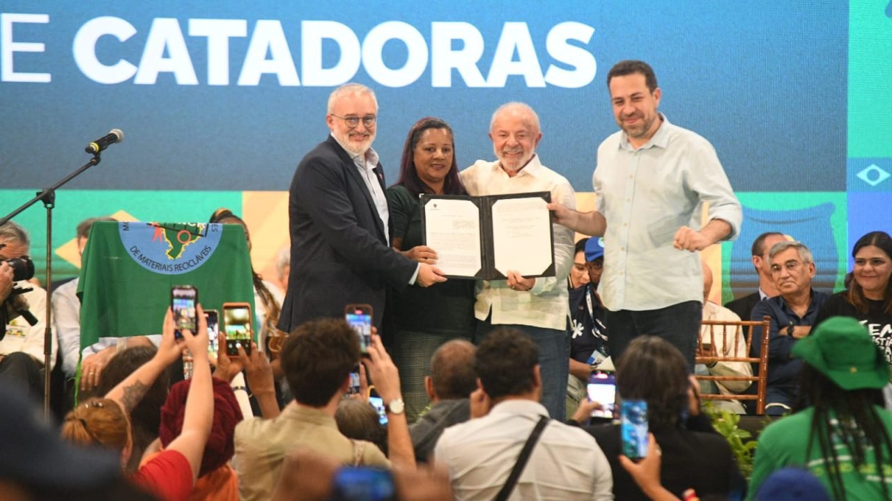 Presidente Nacional do Sebrae Acompanha Lula em Evento de Economia Circular