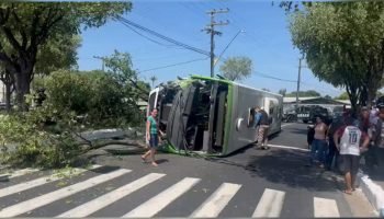am-onibus-capota-e-deixa-mais-de-20-feridos-em-manaus-3