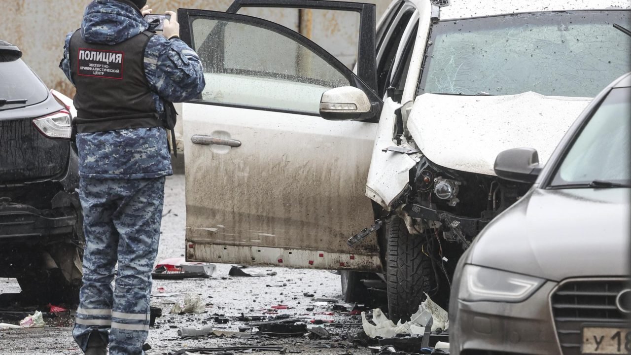 Chefe de operações do Estado-Maior russo morre em explosão com carro-bomba em Moscou