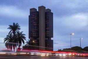 fachada-banco-central-bc-brasilia-df-metropoles-scaled-1