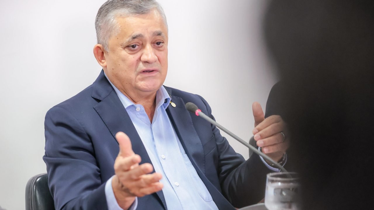 ministro-jose-guimaraes