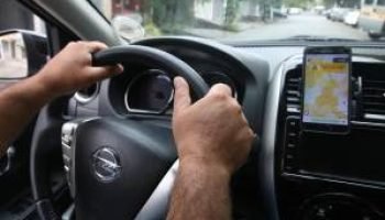 Prefeitura de SP Notifica Uber e 99 por Preços Abusivos